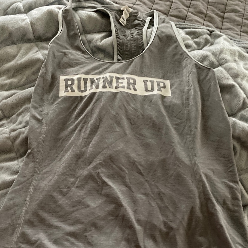 Lululemon size 4 tank